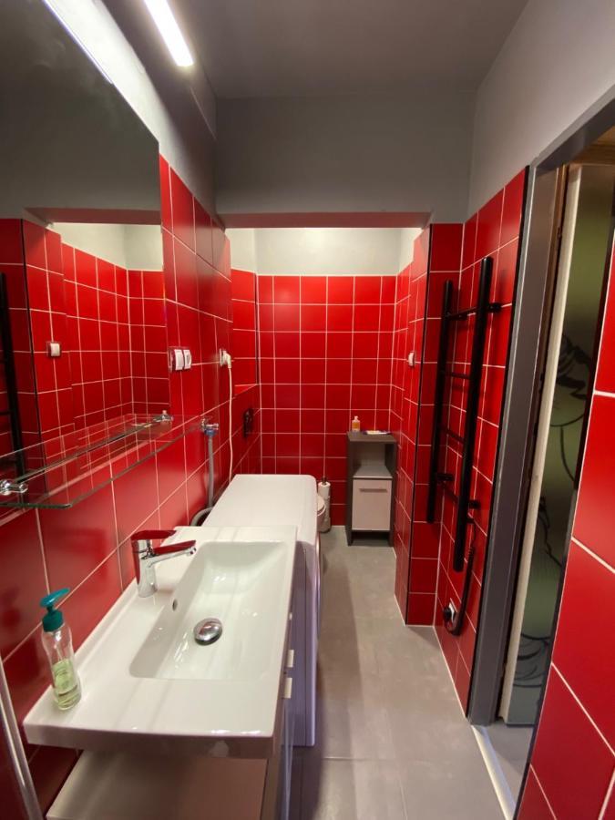 Apartment B42 Bed And Cafe Praga Esterno foto